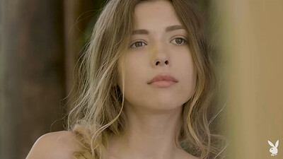 Model Mila Azul in Beyond Compare