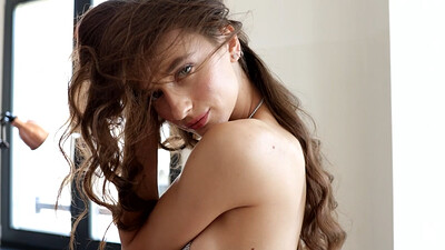 Model Gloria Sol in Glamorous Seduction